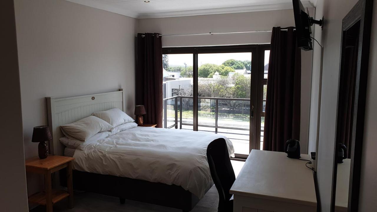 Stonehouse On Main Hotel Struisbaai Phòng bức ảnh